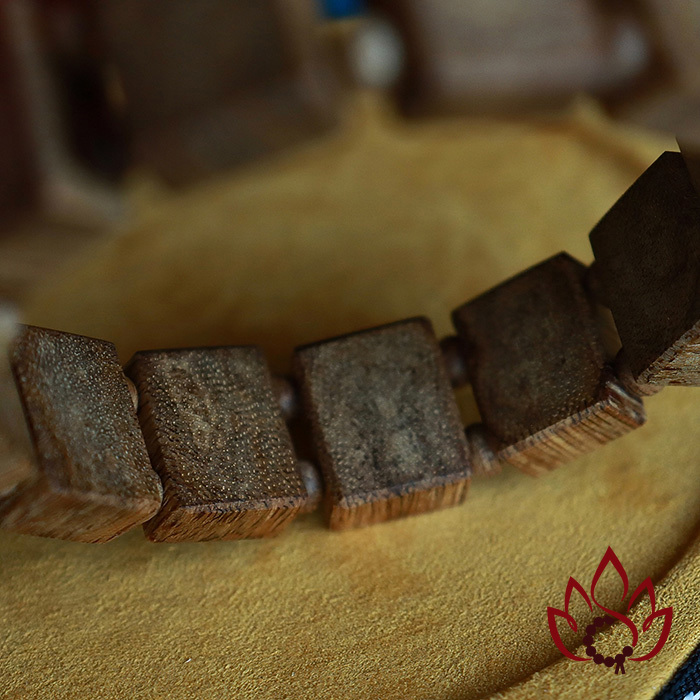 Vòng Trầm Hương Hạt Lách | Trầm Tốc Kiến Tự Nhiên Lâu Năm